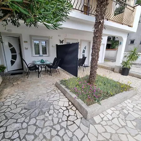 Ferienwohnung Fur 3 Personen Ca 35 Qm In Crikvenica, Kvarner Bucht Und Umgebung - B61897 * Crikvenica